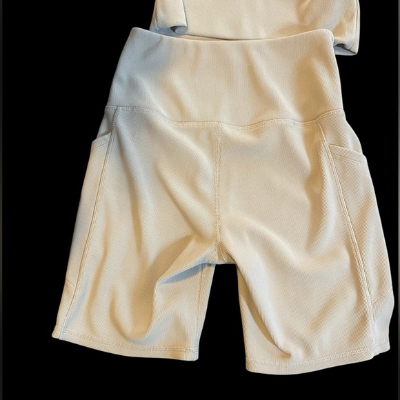 Cream Activewear Set - Picture 3 of 5